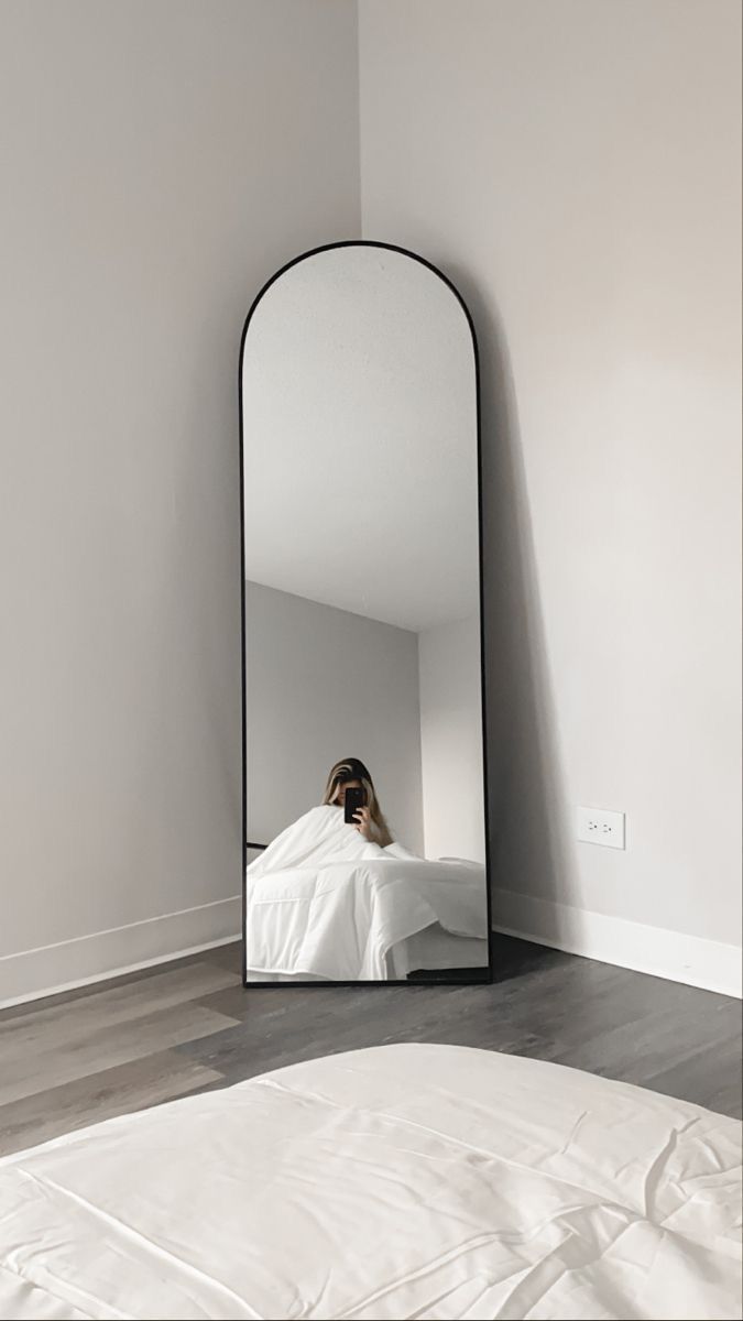 Full-Length Aesthetic Mirror – Minimalist Long Mirror for Pinterest-Inspired Rooms, Perfect for Bedrooms, Dressing Corners, and Modern Wall Decor Setups